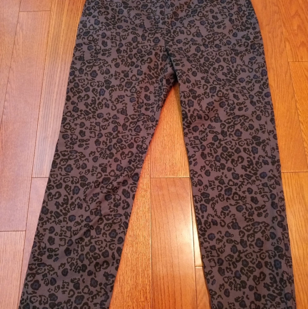 Ann Taylor Signature Pants Gray/black animal print - Picture 2 of 5